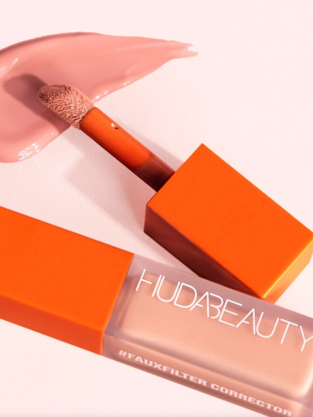HUDA BEAUTY FauxFilter Brightening Under Eye Corrector- Peach Light